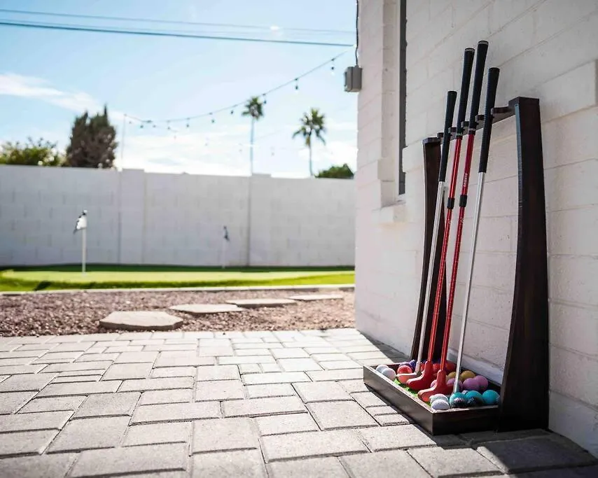 Old Town Cactus Casa With Master, Hot Tub, Putt Putt Villa Scottsdale